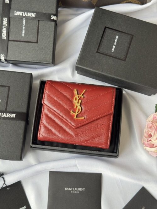 【AT10664】サンローランYSLクラシッククロコダイル柄三つ折り財布 ワインレッド 高級牛革素材 | Saint Laurent Paris