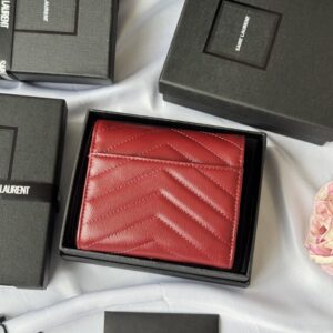 【AT10664】サンローランYSLクラシッククロコダイル柄三つ折り財布 ワインレッド 高級牛革素材 | Saint Laurent Paris