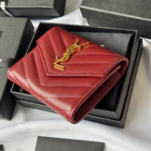 【AT10664】サンローランYSLクラシッククロコダイル柄三つ折り財布 ワインレッド 高級牛革素材 | Saint Laurent Paris