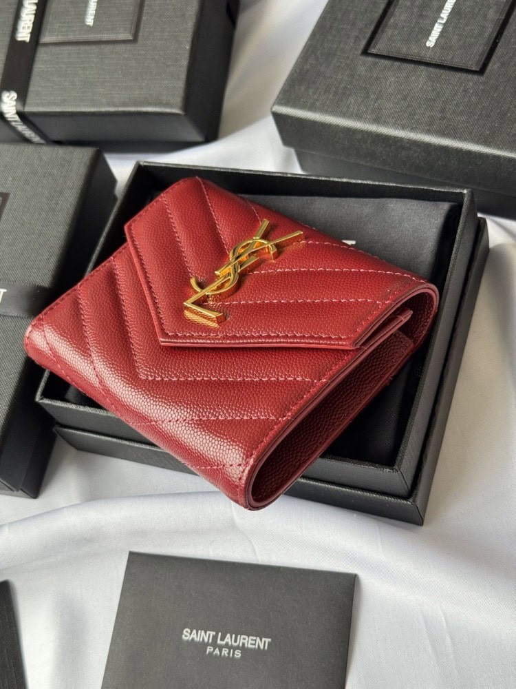 【AT10664】サンローランYSLクラシッククロコダイル柄三つ折り財布 ワインレッド 高級牛革素材 | Saint Laurent Paris