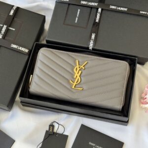 【AT10667】イヴ・サンローランYSLロゴ入り魚の子柄カーフスキン ファスナー付き 財布 高級感溢れる多機能デザイン | Yves Saint Laurent