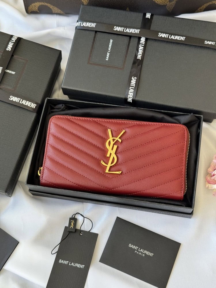 【AT10668】セントローレントのローズレッドメタリックカビアレザーウォレット | YSL