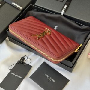 【AT10668】セントローレントのローズレッドメタリックカビアレザーウォレット | YSL