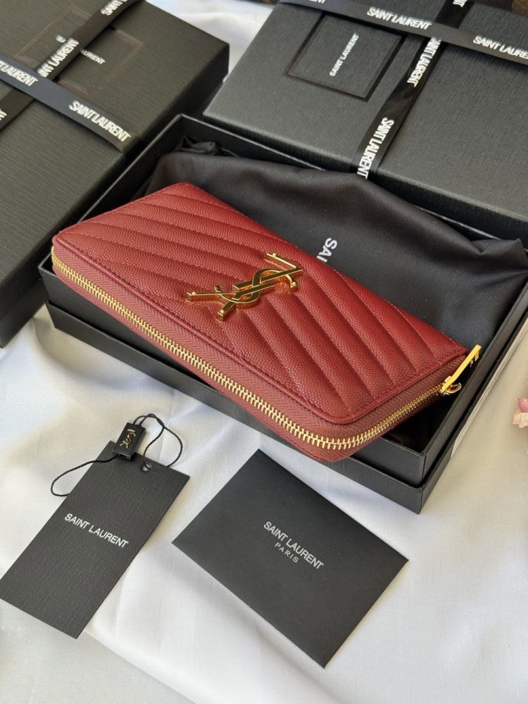 【AT10668】セントローレントのローズレッドメタリックカビアレザーウォレット | YSL