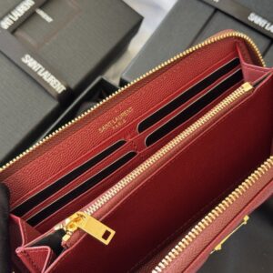 【AT10668】セントローレントのローズレッドメタリックカビアレザーウォレット | YSL