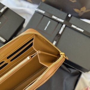 【AT10670】サンローランの贅沢なフィッシュスキン柄財布 - 都会の女性のための完璧なアクセサリー、12枚のカードスロット、ファスナー付きコインポケット、優雅なデザイン、ビジネスからカジュアルまで対応 | Yves Saint Laurent
