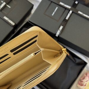 【AT10671】Saint Laurent クラシック キャビア革ウォレット - 贅沢なエレガンスと機能性の融合 | Saint Laurent