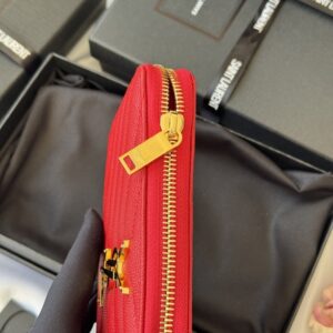 【AT10672】セイントローランYSLフィッシュスキン柄牛革ウォレット- 高級素材と洗練されたデザイン | Saint Laurent