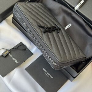 【AT10673】サンローランエレガントなキャビアスキンクラシックウォレット | Saint Laurent Paris