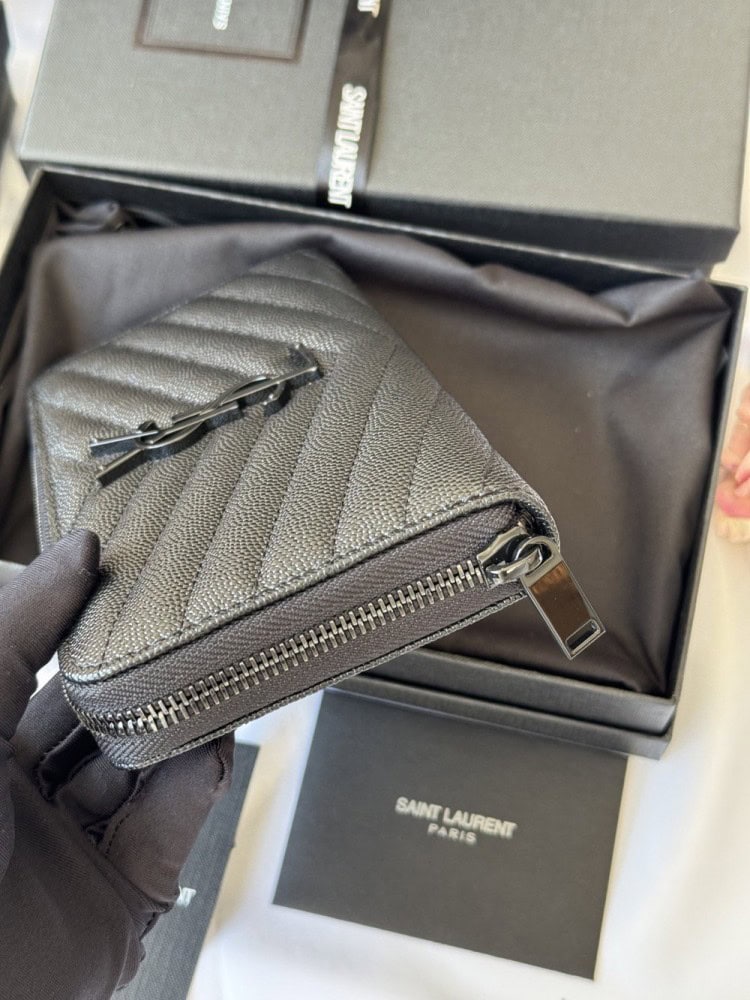 【AT10673】サンローランエレガントなキャビアスキンクラシックウォレット | Saint Laurent Paris