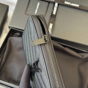 【AT10673】サンローランエレガントなキャビアスキンクラシックウォレット | Saint Laurent Paris