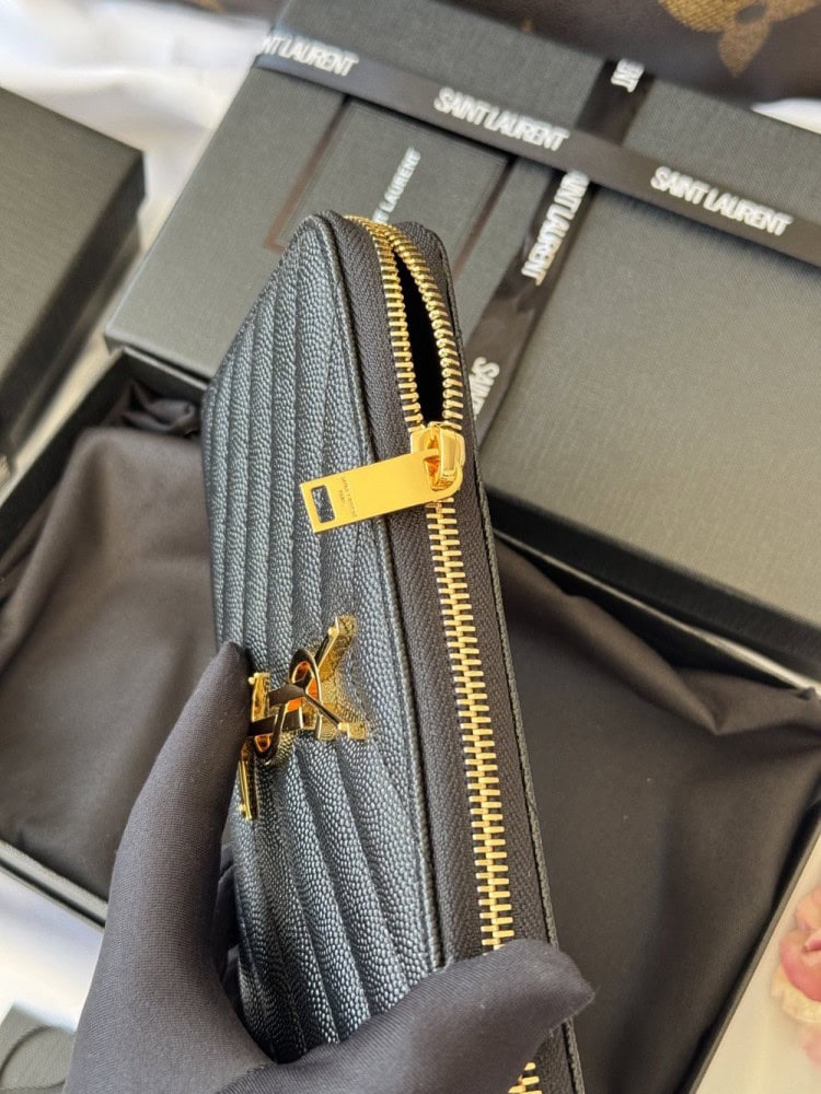【AT10675】サンローラン（Saint Laurent）フィッシュスキン柄カーフスキン財布 YSLロゴ入り | YSL