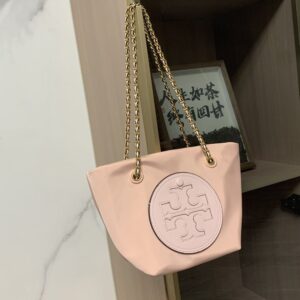 【AT10680】トリーバーチTory Burch エラミニチェーンバッグ - 都会の女性の優雅さを引き立てるアイテム | Tory Burch