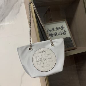 【AT10681】トリーバーチのEllaミニチェーンバッグ - 優雅な再生ナイロン素材で軽快な日常必需品 | Tory Burch