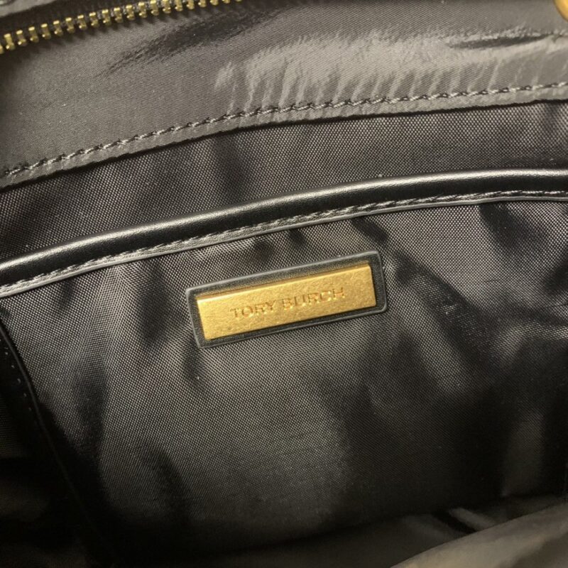 【AT10683】Tory BurchのEllaミニチェーンバッグ - 高品質リサイクル素材で軽やかなエレガントさを表現 | Tory Burch