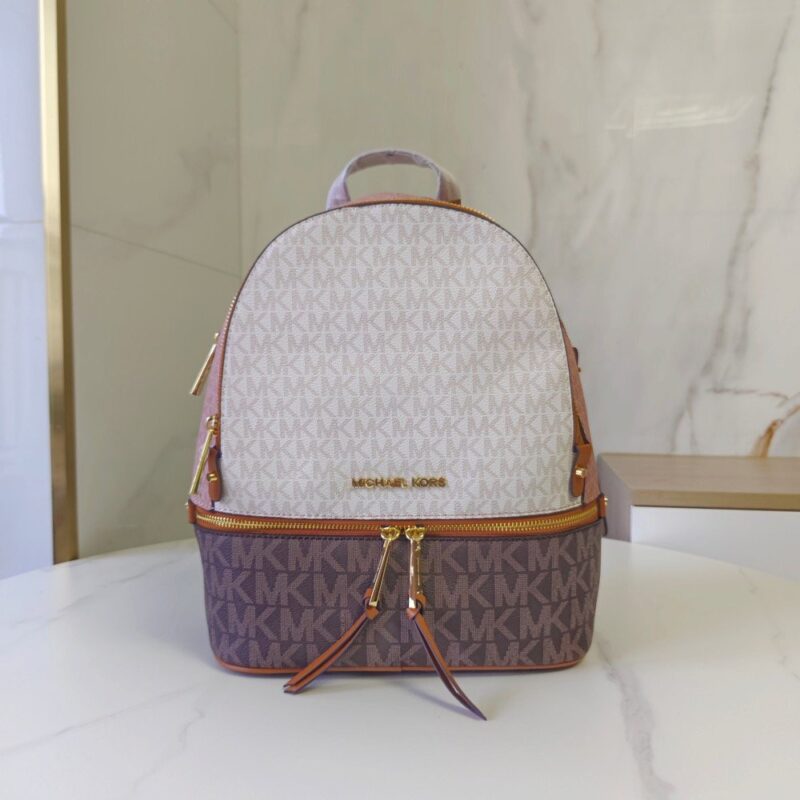 【AT10684】マイケル・コースのRhea Zip バックパック - 都会のファッションとくつろぎを放つバッグ | Michael Kors