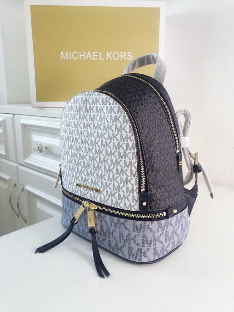 【AT10686】マイケル・コースの都会の女性のためのリア・ジップシリーズバックパック | Michael Kors