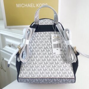 【AT10686】マイケル・コースの都会の女性のためのリア・ジップシリーズバックパック | Michael Kors