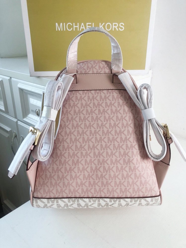 【AT10687】マイケル・コース(Michael Kors)のリア ジップ リュックサック - 都会の女性におすすめのエレガントなファッションアイテム | Michael Kors