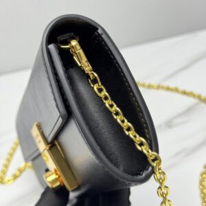 【AT10690】プラダ（Prada）高級チェーンウォレット、上品なファッションセンスを表現 | Prada