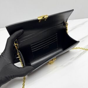 【AT10690】プラダ（Prada）高級チェーンウォレット、上品なファッションセンスを表現 | Prada