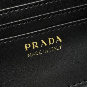【AT10690】プラダ（Prada）高級チェーンウォレット、上品なファッションセンスを表現 | Prada