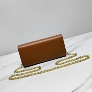 【AT10691】贅沢なプラダレザーチェーンバッグ - 優雅な女性向けの上質なアート作品 | Prada Italy