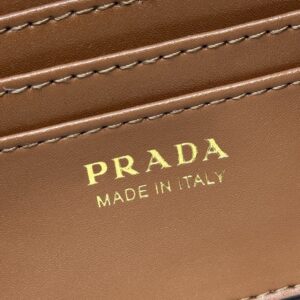 【AT10691】贅沢なプラダレザーチェーンバッグ - 優雅な女性向けの上質なアート作品 | Prada Italy