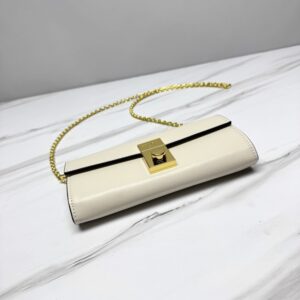【AT10692】プラダ エレガントな都会の女性向け象牙色レザーチェーンバッグ | Prada Italy
