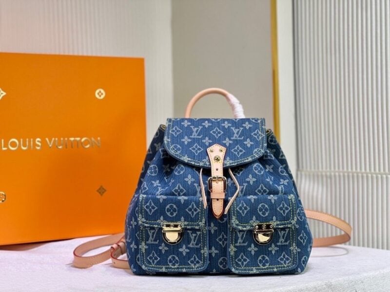 【AT10859】ルイ・ヴィトンのデニムブルーリュックサック - ファッションとレトロの融合 | Louis Vuitton Paris
