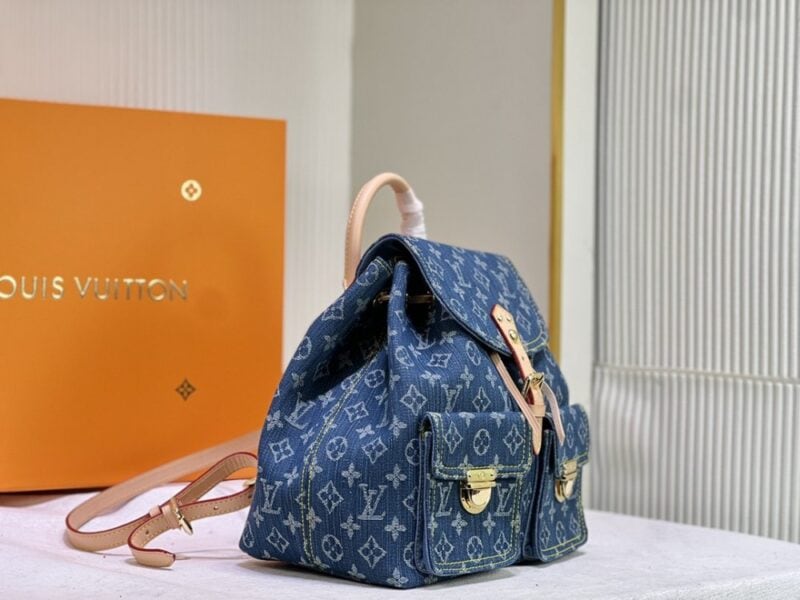 【AT10859】ルイ・ヴィトンのデニムブルーリュックサック - ファッションとレトロの融合 | Louis Vuitton Paris