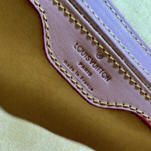 【AT10859】ルイ・ヴィトンのデニムブルーリュックサック - ファッションとレトロの融合 | Louis Vuitton Paris