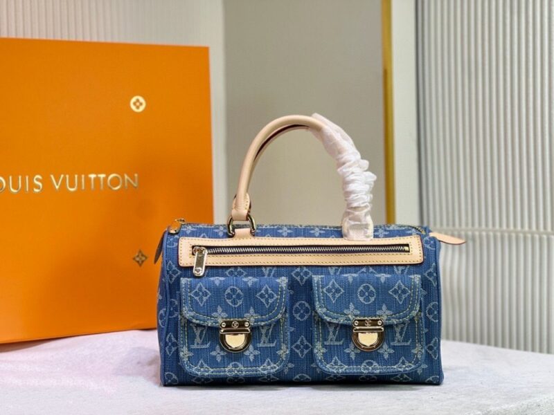 【AT10861】ルイ・ヴィトンのモノグラムデニムハンドバッグ - デニムとファッションの完璧な融合 | Louis Vuitton Malletier