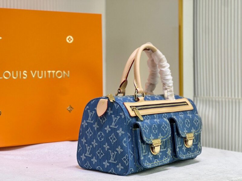 【AT10861】ルイ・ヴィトンのモノグラムデニムハンドバッグ - デニムとファッションの完璧な融合 | Louis Vuitton Malletier