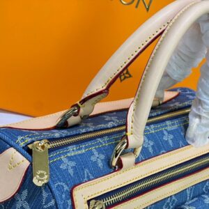 【AT10861】ルイ・ヴィトンのモノグラムデニムハンドバッグ - デニムとファッションの完璧な融合 | Louis Vuitton Malletier