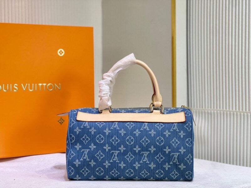 【AT10861】ルイ・ヴィトンのモノグラムデニムハンドバッグ - デニムとファッションの完璧な融合 | Louis Vuitton Malletier