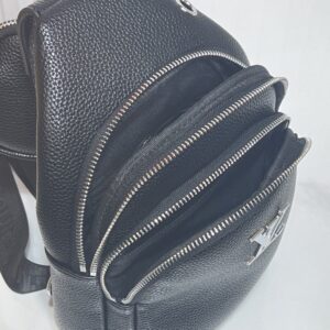 【AT10868】ルイ·ヴィトンの高級レザーチェストポーチ - 都市エリートのための贅沢なアクセサリー | Louis Vuitton Malletier