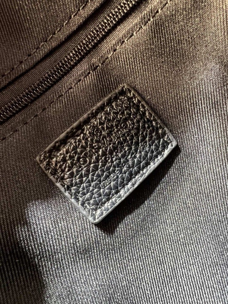 【AT10869】ルイ・ヴィトン レザーワンショルダーバッグ - 都会のエリートにふさわしい最高級ファッション | LV
