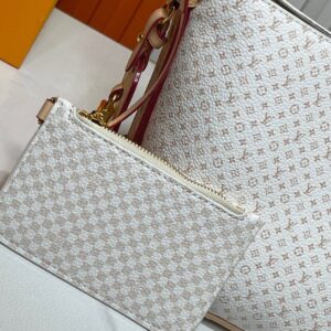 【AT10872】ルイ・ヴィトンのAll In BBバッグ - 女性の自信と精巧さを表現する豪華なハンドバッグ | Louis Vuitton Malletier
