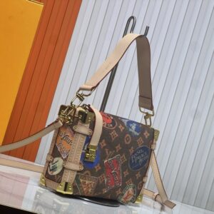【AT10874】ルイ・ヴィトンのクラシックなハードトランクハンドバッグ - 豪華な旅行風スタイル | LV