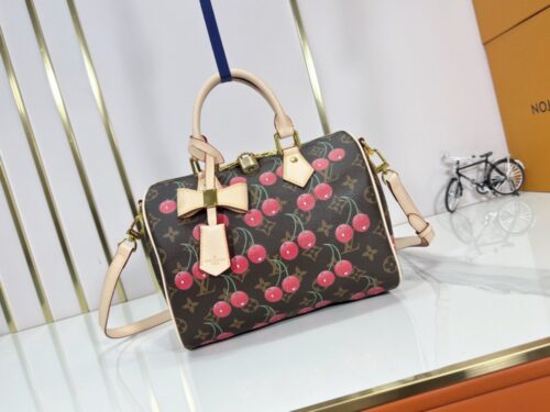 【AT10880】サクラ柄デザインのクラシックなNano Speedyハンドバッグ | Louis Vuitton