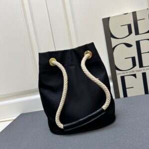 【AT10884】プラダ（Prada）高級水桶バッグ、新しいスタイルで都市のファッションを演出 | Prada Milano