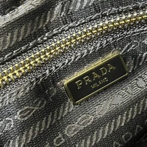 【AT10884】プラダ（Prada）高級水桶バッグ、新しいスタイルで都市のファッションを演出 | Prada Milano
