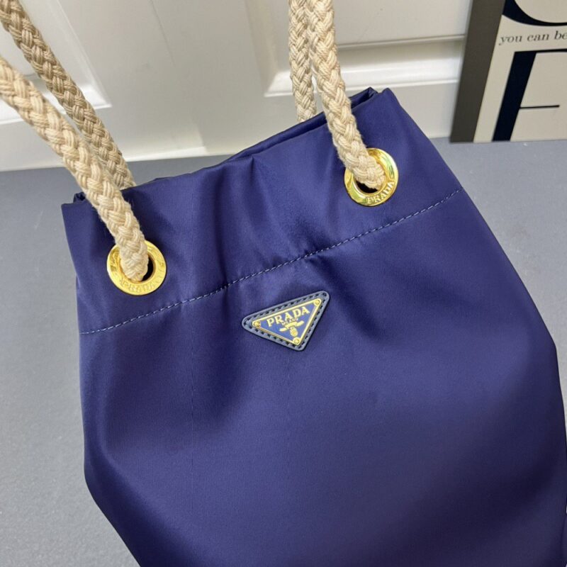 【AT10887】Prada（プラダ）Re-Nylonシリーズ ハンドバッグ - 都会の贅沢なファッションアイテム | Prada Milano
