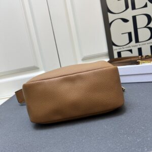 【AT10891】Prada（プラダ）鹿の皮ショルダーバッグ - 都会の女性の贅沢なパートナー | Prada Milano