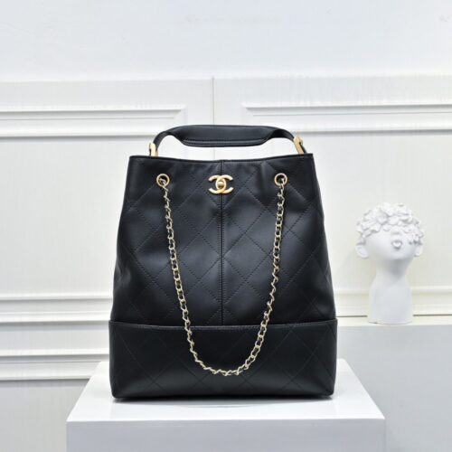 【AT10892】Chanel クラシックなダイヤ型牛革トートバッグ - ゴールドチェーン付き | Chanel Paris
