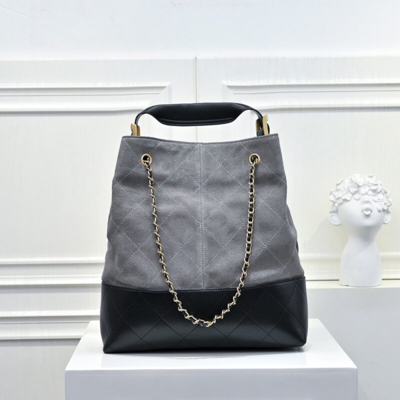 【AT11062】シャネル CHANEL ジャガー素材 二色使い ダイヤモンドパターントートバッグ | Chanel