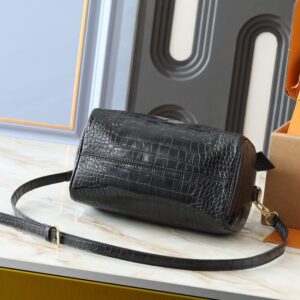 【AT11063】高級クロコ型押し牛革ハンドバッグ - Elegant Croco Leather Handbag | Louis Vuitton Paris
