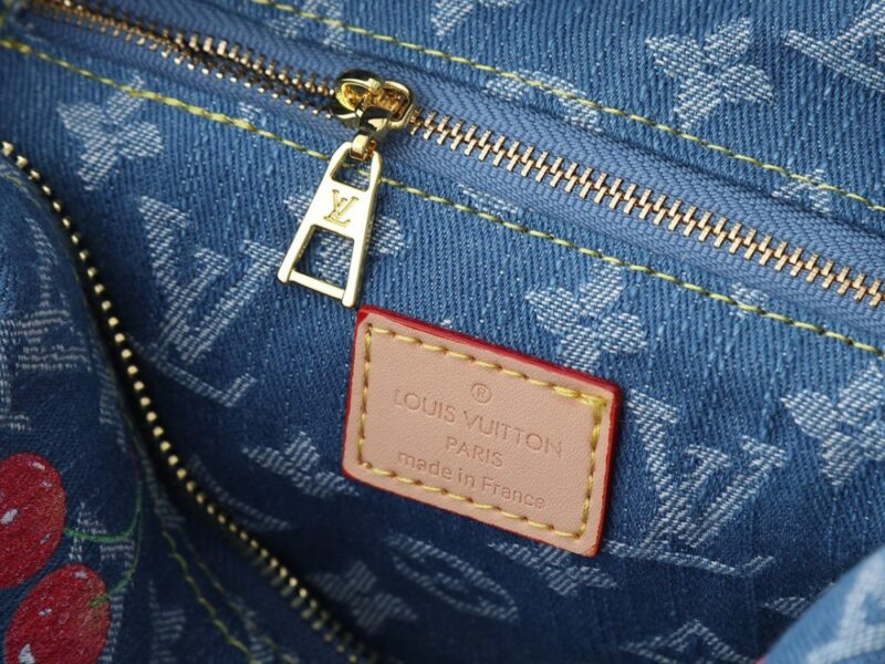 【AT11071】ルイ・ヴィトン × 村上隆  デニムチェリー刺繍大型ポーチ | Louis Vuitton Malletier