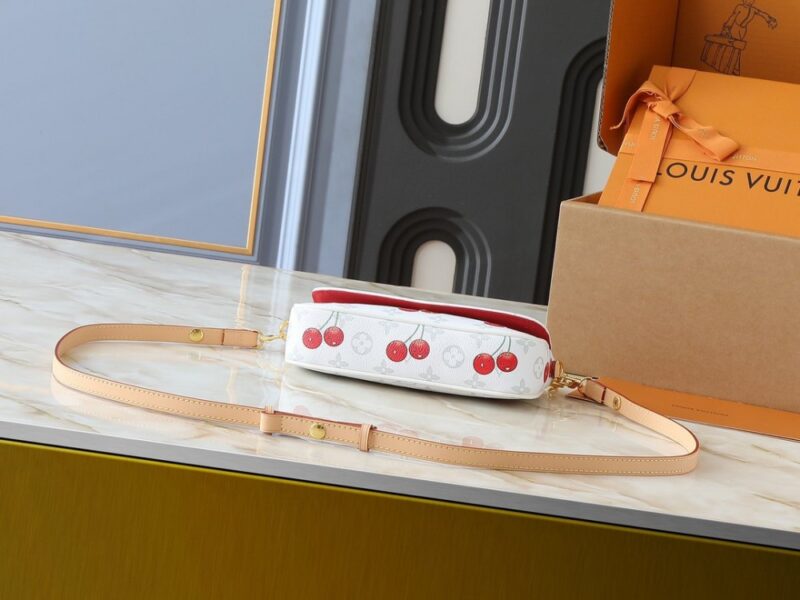 【AT11072】ルイ・ヴィトン チェリーチェーンバッグ | チェリー柄エレガントなレザーバッグ | Louis Vuitton